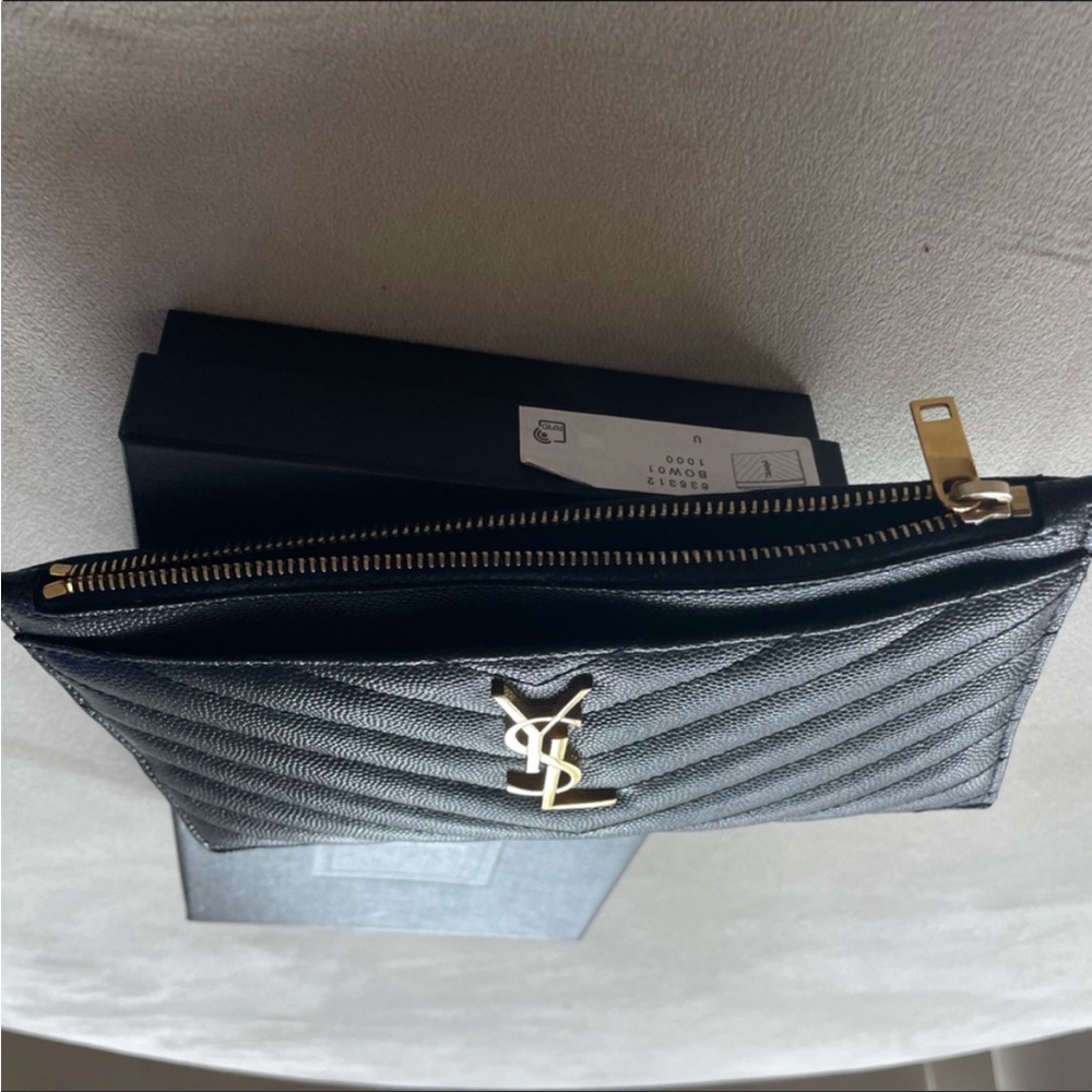 Authentic YSL Wallet - Picture 5 of 9